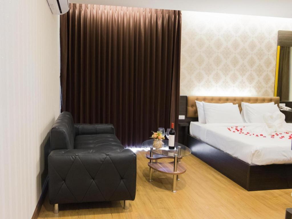 The Y Boutique Hotel Чиангмай Экстерьер фото