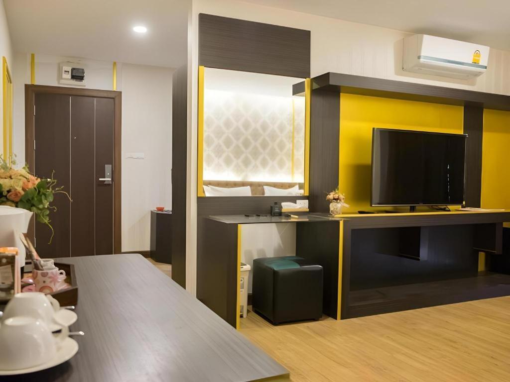 The Y Boutique Hotel Чиангмай Экстерьер фото